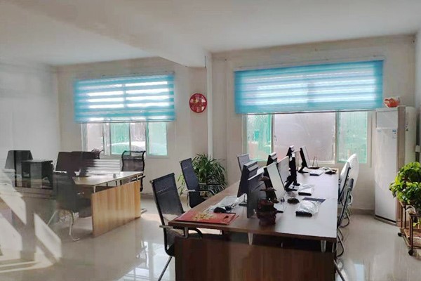 辦公環(huán)境.jpg